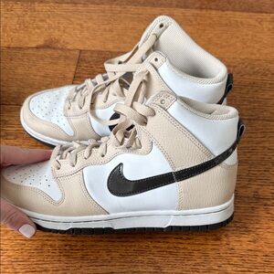 Nike Sanddrift high top dunk sneakers